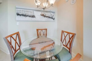 Dining - New 2BR at Horizon at 77th with Views,Nice Pools! (Myrtle Beach)