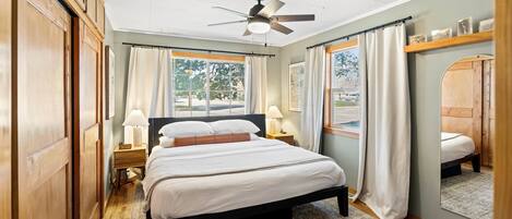 2 chambres, fer et planche à repasser, Wi-Fi gratuit, draps fournis