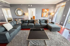 Smart TV, offices