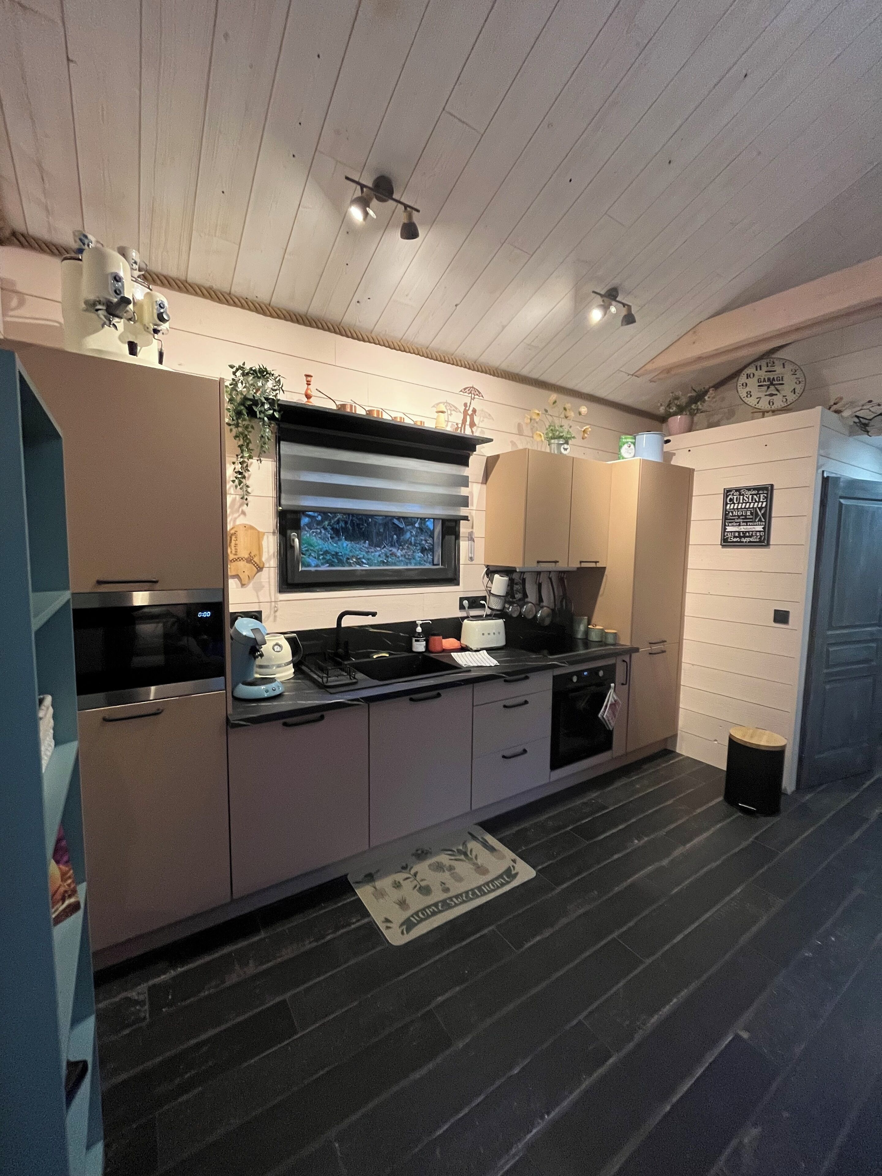 Mikrobølgeovn, ovn, kogeplade, opvaskemaskine