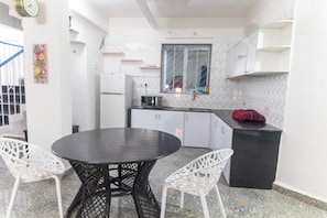 微波炉、烤箱、炉灶