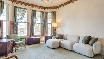 TV, DVD player, books