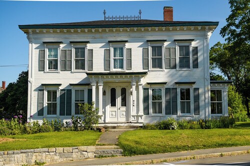 The Waldoboro Inn Room 1