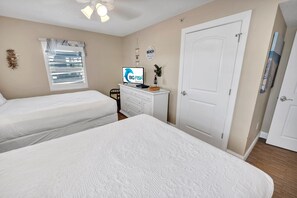 5 slaapkamers, een strijkplank/strijkijzer, gratis wifi, beddengoed