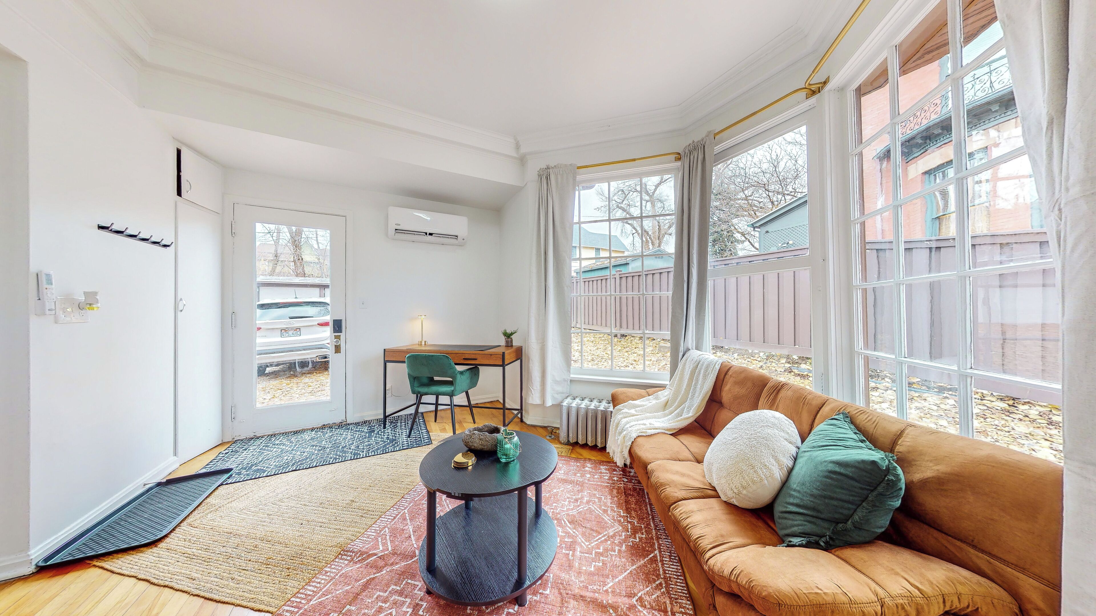 Télévision, cheminée