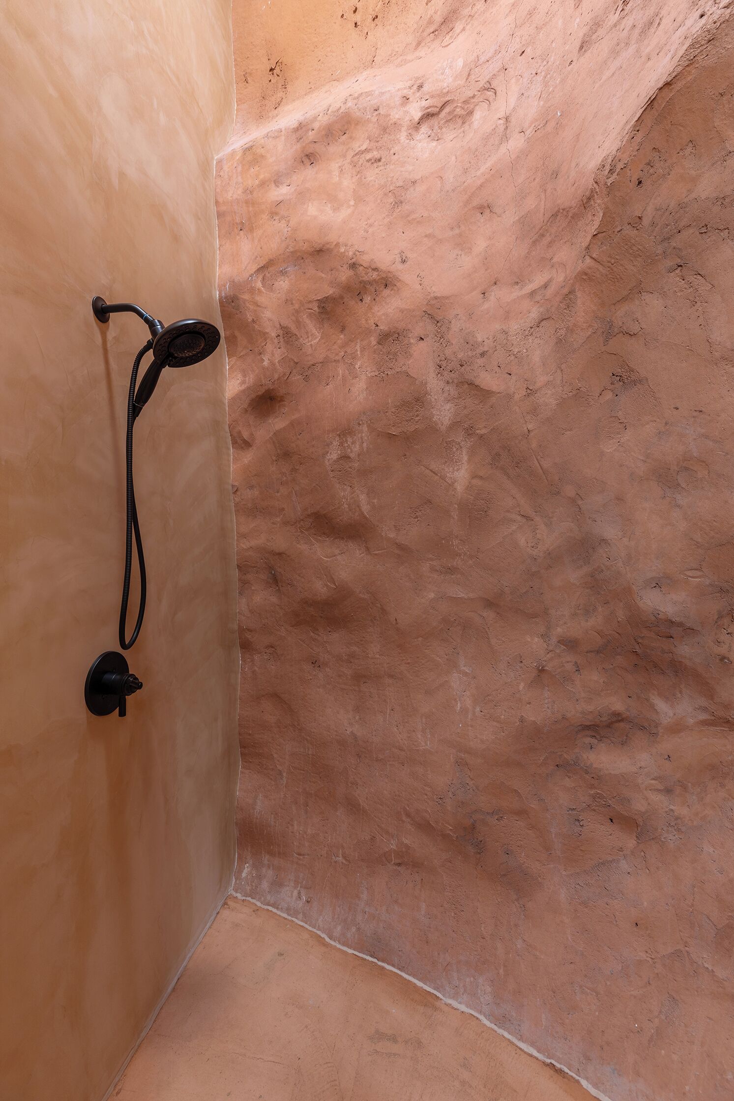 Kamar mandi | Bathtub dan shower terpisah, pengering rambut, handuk, dan sabun