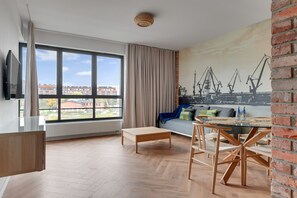 คอมฟอร์ทอพาร์ทเมนท์, ระเบียง | เตารีด/โต๊ะรีดผ้า, Wi-Fi ฟรี