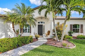 Exterior - Cape Coral Oasis | Pool + Canal Front + Dock (Cape Coral)