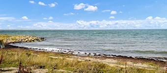 4 bedroom beach front home in Vinderup