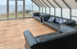 Smart TV, fireplace - 4 bedroom beach front home in Vinderup (Vinderup)