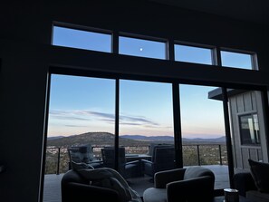 Interior - Christmas Sale - New Mountainside Modern Luxury (Williams)