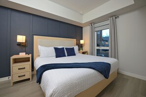 1 habitación, tabla de planchar con plancha, wifi gratis y ropa de cama 
