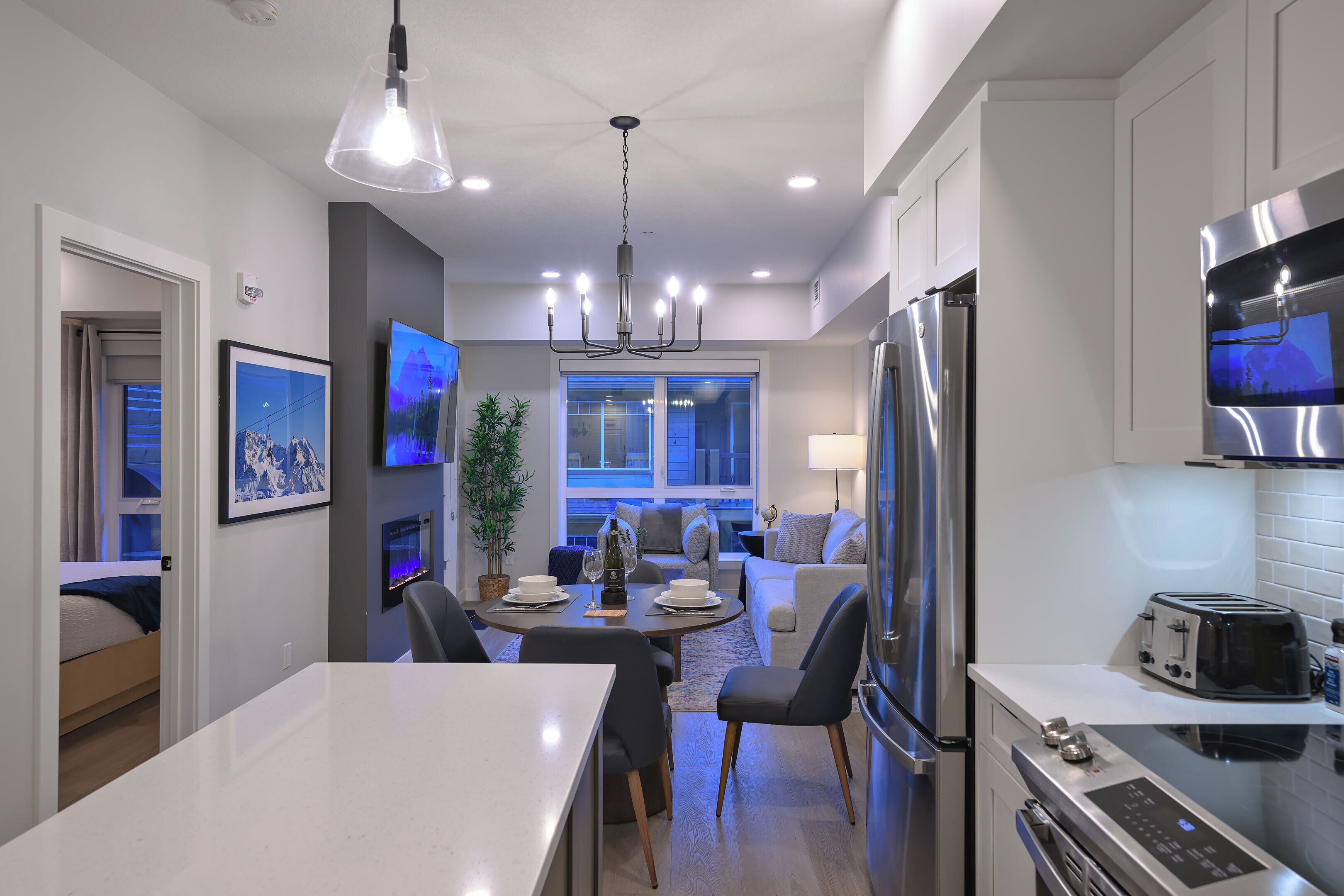 Microondas, horno, parrilla de estufa y lavavajillas 