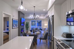 Micro-ondes, four, plaque de cuisson, lave-vaisselle