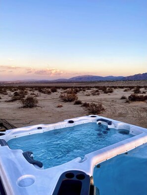 Bain à remous extérieur