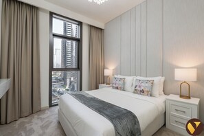 Luxury Apartment, 4 Bedrooms, Balcony, City View