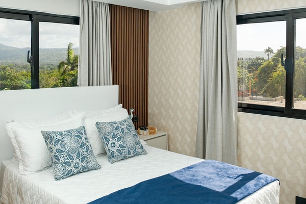 Junior Single Room, 1 Bedroom | Laptop workspace, blackout drapes, iron/ironing board, free WiFi