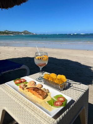 Alimentos y bebidas
