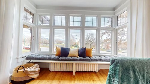 Vintage Cozy Retreat in Heart of Salt Lake City!