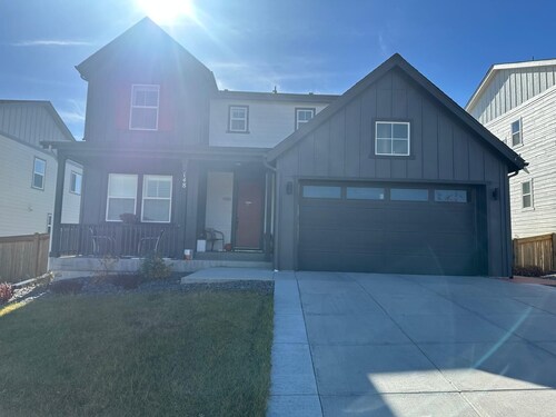 Welcoming 2-bed/1ba walk-out basement in Castle Pines