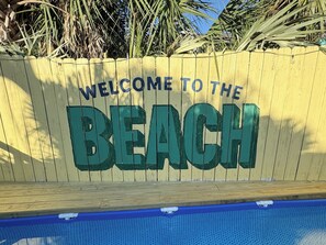 حمّام سباحة خارجي