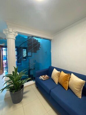 Living area - CEDOTURT Hotel Boutique & Escuela (Santo Domingo)
