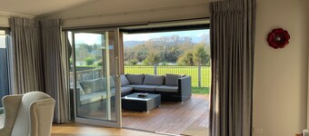 Te Awa River Path Accommodation