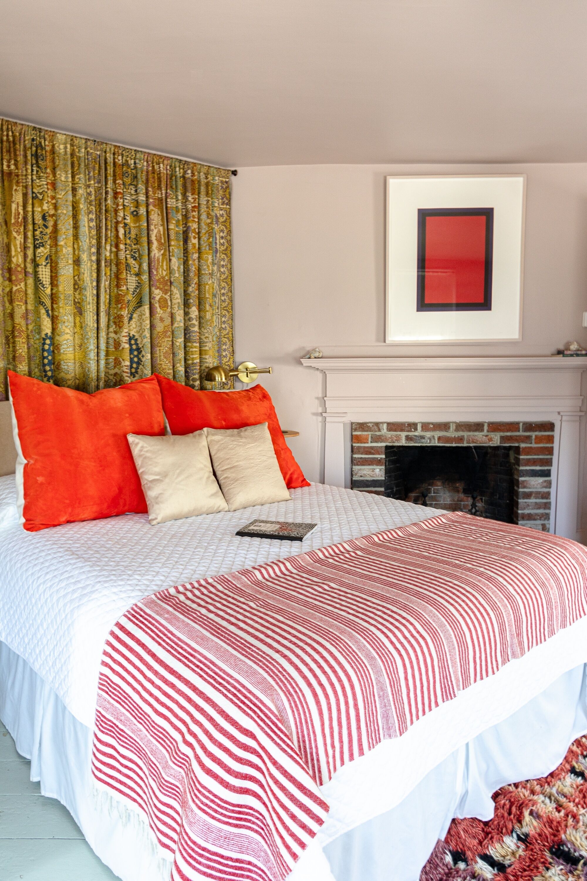 1 多间卧室、上网接入、床单