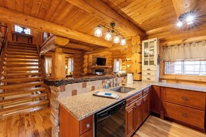 ميكروويف، فرن، موقد طهي مسطح، غسالة أطباق