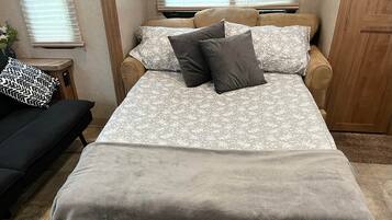 1 chambre, fer et planche à repasser, Wi-Fi, literie fournie