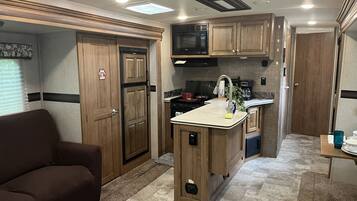 Mikrovågsugn, ugn och spishäll