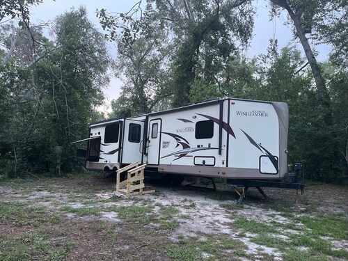 Blue Spring Hideaway