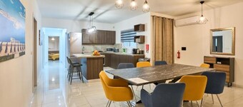 Il-Girna- Modern Seaside Accommodation-Three-Bedroom Vacation Home