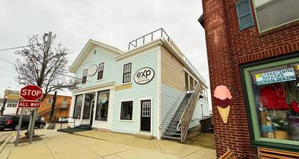 Lake View Loft - Brand-New Retreat!