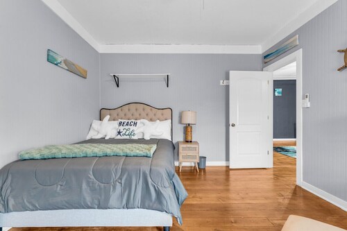 Lake View Loft - Brand-New Retreat!