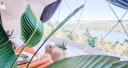 Dome 2 - Lake View on an escarpment