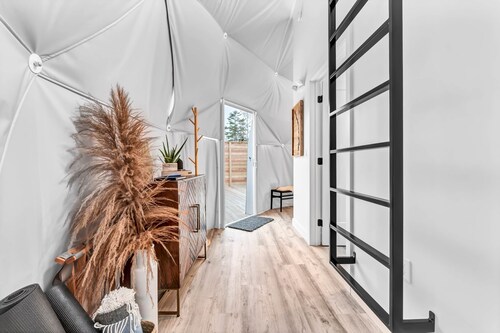 Dome 1 - Forest and Partial Lake View on an escarpment