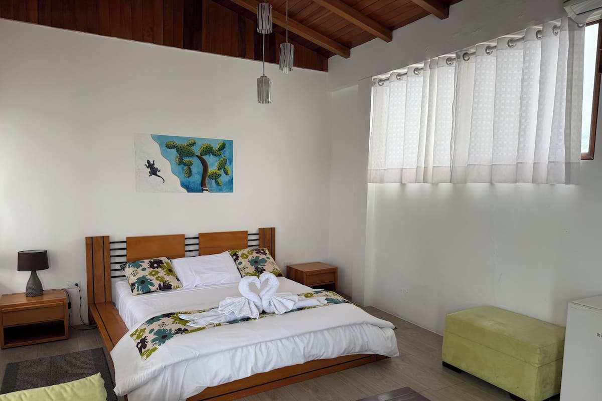 Luxury Suite, Beach View | Free WiFi