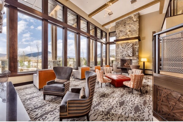 المنشأة من الداخل