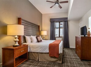 2 عدّة غرف نوم ومكواة/لوح كي وواي فاي مجانًا وملاءات أسرّة