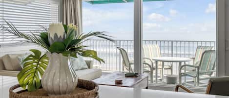 Appart'hôtel Familial, vue plage | Coin séjour