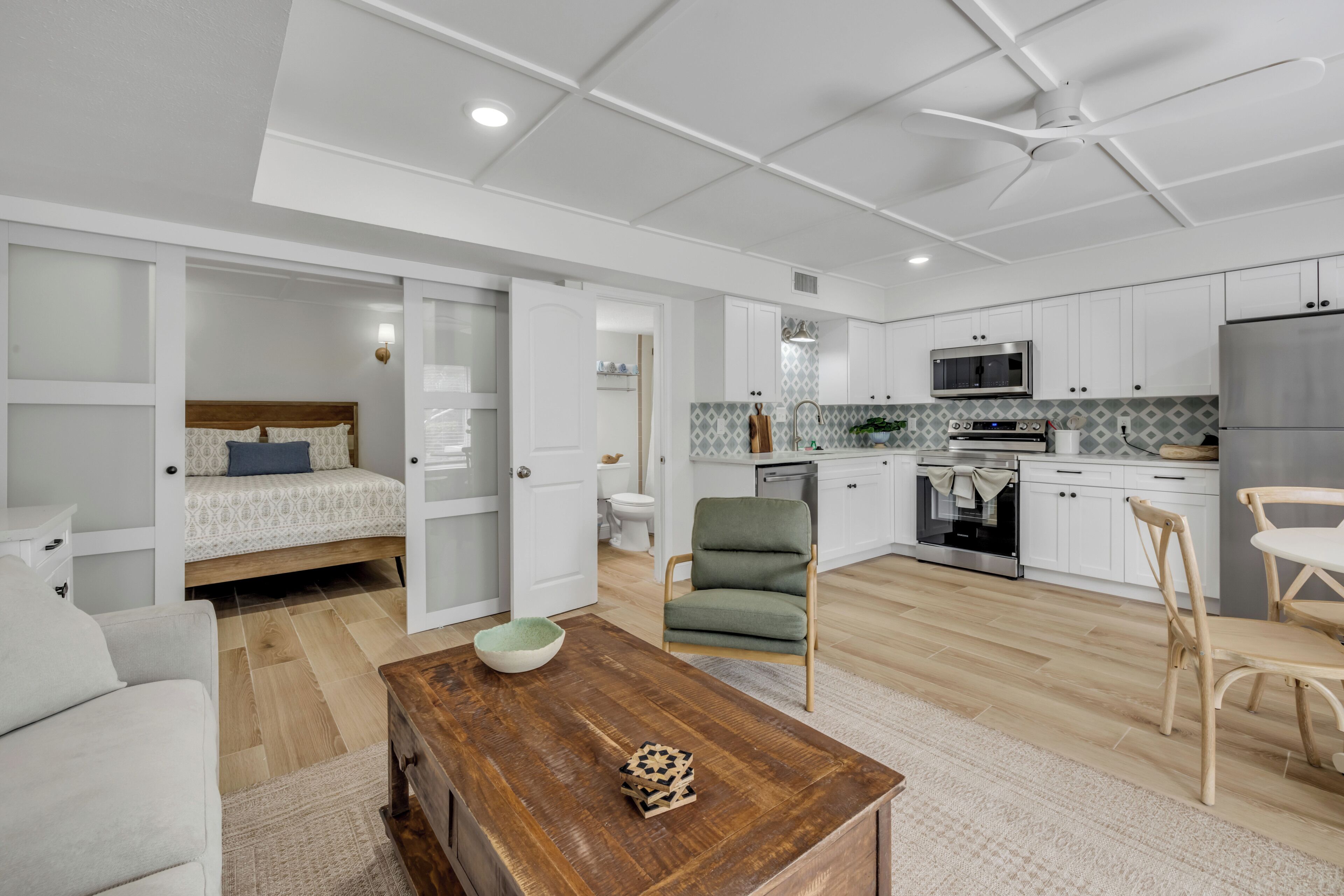 Suite estudio de lujo | Cortinas blackout, tabla de planchar con plancha y wifi gratis 