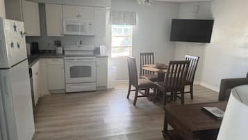 Departamento estándar, cocina | Cocina privada