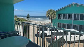 Condo Confort, vista al océano | Vista del balcón