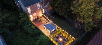 The Manhattan ~ Hot Tub, Fire Pit, Grill & Chill