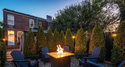 The Manhattan ~ Hot Tub, Fire Pit, Grill & Chill