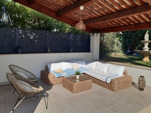 Terrace/patio - Independent studio in villa (Le Cannet-des-Maures)