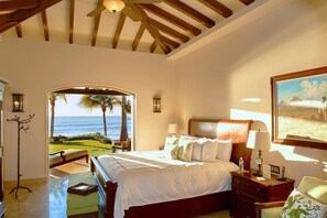 5 bedrooms, in-room safe, desk, iron/ironing board