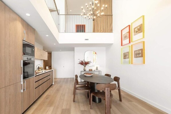 Micro-ondes, plaque de cuisson