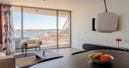 Upon Harbor - Seixal Bay Hotel
